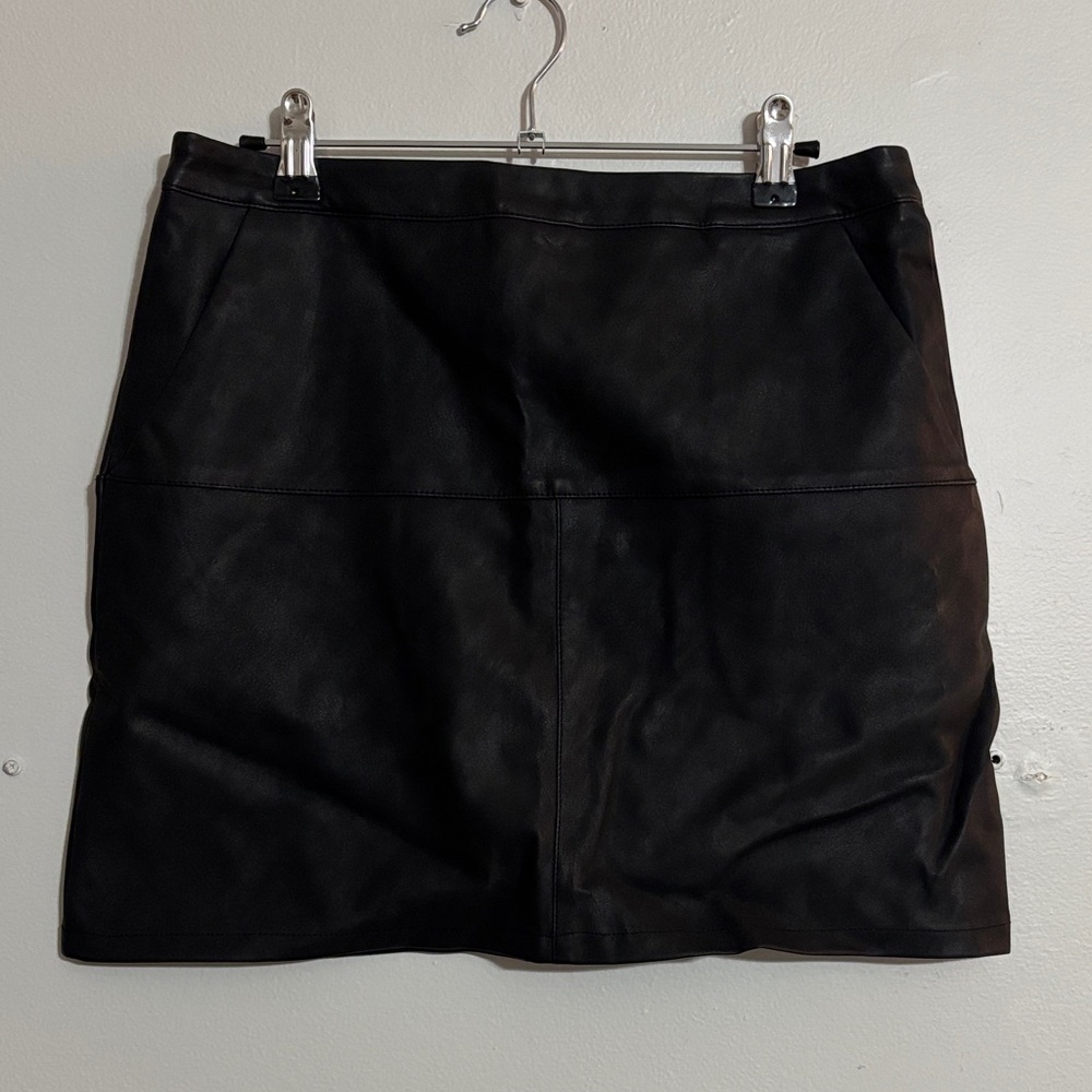 Shinestar Black Mini Skirt